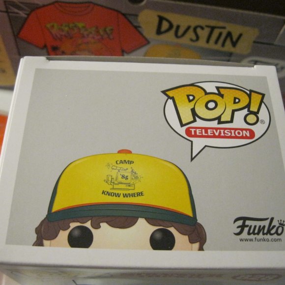 Funko Pop&Tee Stranger Things NIB - Picture 12 of 14